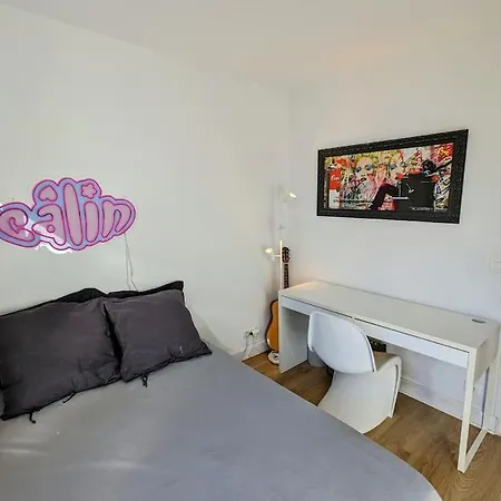 Flat Montmartre Terrace! דירה פריז