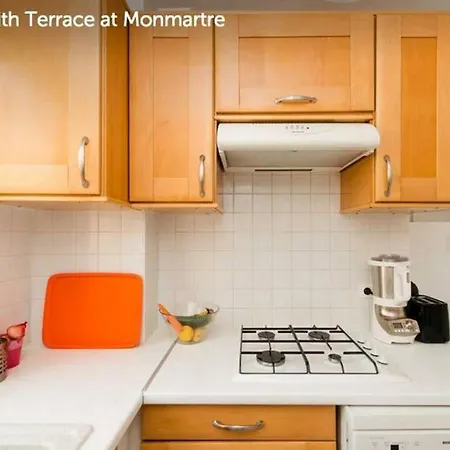 Flat Montmartre Terrace! * פריז